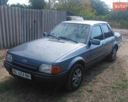 Сірий Форд Оріон, об'ємом двигуна 1.6 л та пробігом 400 тис. км за 400 $, фото 1 на Automoto.ua