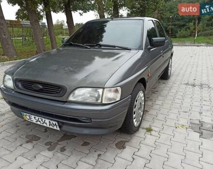 Серый Форд Орион, объемом двигателя 1.6 л и пробегом 260 тыс. км за 1350 $, фото 1 на Automoto.ua