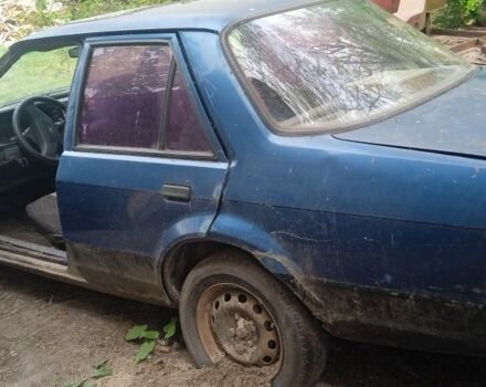 Синий Форд Орион, объемом двигателя 0 л и пробегом 407 тыс. км за 15000 $, фото 3 на Automoto.ua