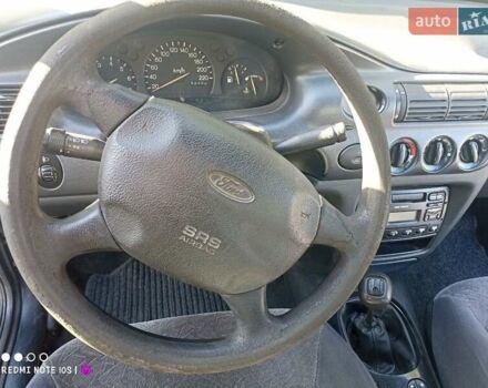 Синий Форд Орион, объемом двигателя 1.8 л и пробегом 392 тыс. км за 850 $, фото 5 на Automoto.ua