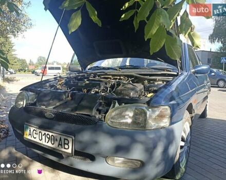 Синий Форд Орион, объемом двигателя 1.8 л и пробегом 392 тыс. км за 850 $, фото 3 на Automoto.ua