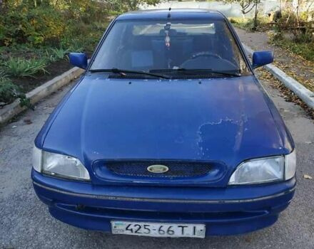 Синий Форд Орион, объемом двигателя 1.4 л и пробегом 174 тыс. км за 900 $, фото 4 на Automoto.ua