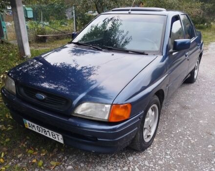 Синий Форд Орион, объемом двигателя 1.6 л и пробегом 10 тыс. км за 1307 $, фото 3 на Automoto.ua