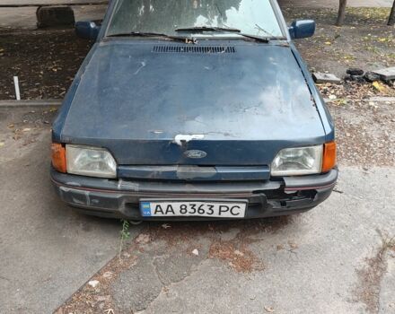 Синий Форд Орион, объемом двигателя 1.4 л и пробегом 200 тыс. км за 400 $, фото 1 на Automoto.ua