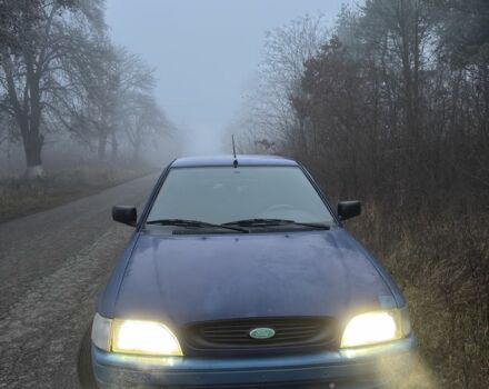 Синий Форд Орион, объемом двигателя 1.6 л и пробегом 290 тыс. км за 1300 $, фото 1 на Automoto.ua