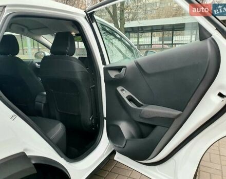 Білий Форд Пума, об'ємом двигуна 1 л та пробігом 114 тис. км за 12999 $, фото 30 на Automoto.ua