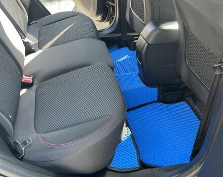 Черный Форд Пума, объемом двигателя 1 л и пробегом 130 тыс. км за 19000 $, фото 9 на Automoto.ua