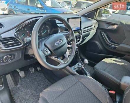 Черный Форд Пума, объемом двигателя 1.7 л и пробегом 60 тыс. км за 15500 $, фото 7 на Automoto.ua