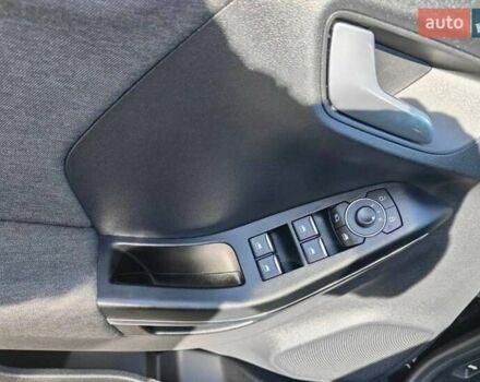 Черный Форд Пума, объемом двигателя 1.7 л и пробегом 60 тыс. км за 15500 $, фото 14 на Automoto.ua