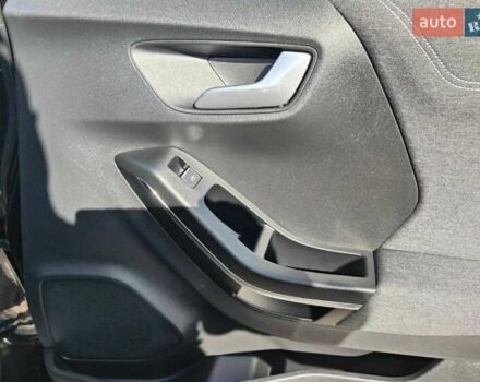 Черный Форд Пума, объемом двигателя 1.7 л и пробегом 60 тыс. км за 15500 $, фото 18 на Automoto.ua