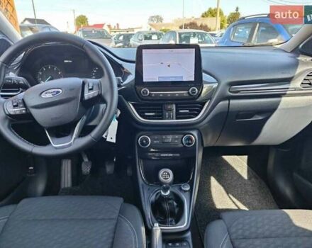 Черный Форд Пума, объемом двигателя 1.7 л и пробегом 60 тыс. км за 15500 $, фото 12 на Automoto.ua