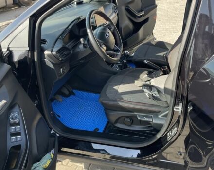 Черный Форд Пума, объемом двигателя 1 л и пробегом 130 тыс. км за 19000 $, фото 10 на Automoto.ua