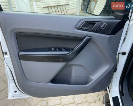 Белый Форд Рейнджер, объемом двигателя 2.2 л и пробегом 100 тыс. км за 20500 $, фото 6 на Automoto.ua