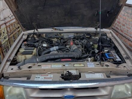 Бежевий Форд Рейнджер, об'ємом двигуна 3 л та пробігом 200 тис. км за 2800 $, фото 1 на Automoto.ua