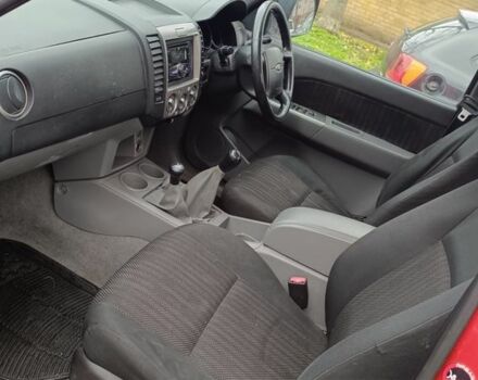 Красный Форд Рейнджер, объемом двигателя 2.5 л и пробегом 146 тыс. км за 5800 $, фото 4 на Automoto.ua