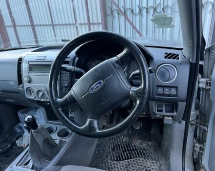 Серый Форд Рейнджер, объемом двигателя 2.5 л и пробегом 250 тыс. км за 4500 $, фото 7 на Automoto.ua