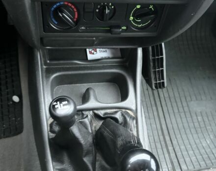 Зеленый Форд Рейнджер, объемом двигателя 2.5 л и пробегом 235 тыс. км за 5500 $, фото 4 на Automoto.ua