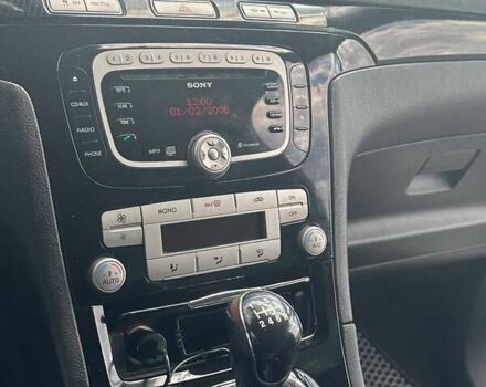 Белый Форд С-Макс, объемом двигателя 2.2 л и пробегом 290 тыс. км за 7200 $, фото 3 на Automoto.ua