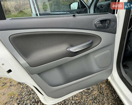 Белый Форд С-Макс, объемом двигателя 2 л и пробегом 180 тыс. км за 6450 $, фото 7 на Automoto.ua