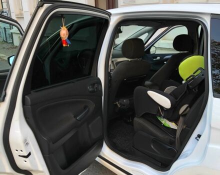 Белый Форд С-Макс, объемом двигателя 2 л и пробегом 275 тыс. км за 11109 $, фото 16 на Automoto.ua