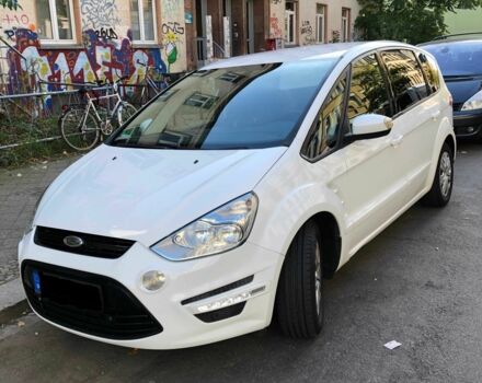 Белый Форд С-Макс, объемом двигателя 2 л и пробегом 275 тыс. км за 11109 $, фото 2 на Automoto.ua