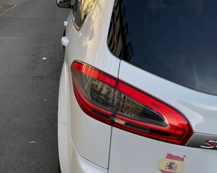 Белый Форд С-Макс, объемом двигателя 2 л и пробегом 275 тыс. км за 11109 $, фото 9 на Automoto.ua