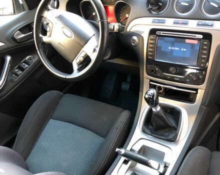 Белый Форд С-Макс, объемом двигателя 2 л и пробегом 275 тыс. км за 11109 $, фото 12 на Automoto.ua