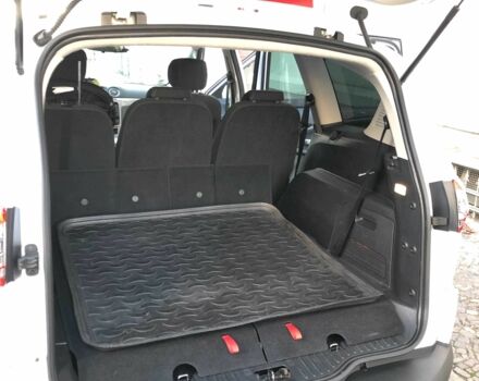 Белый Форд С-Макс, объемом двигателя 2 л и пробегом 275 тыс. км за 11109 $, фото 23 на Automoto.ua