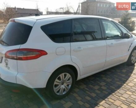 Белый Форд С-Макс, объемом двигателя 2 л и пробегом 267 тыс. км за 9999 $, фото 3 на Automoto.ua