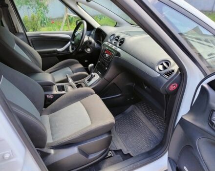 Білий Форд С-Макс, об'ємом двигуна 2 л та пробігом 165 тис. км за 9900 $, фото 4 на Automoto.ua