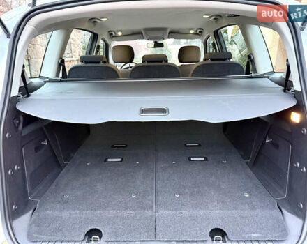 Белый Форд С-Макс, объемом двигателя 2 л и пробегом 176 тыс. км за 10346 $, фото 66 на Automoto.ua