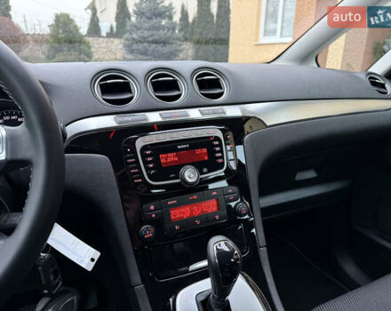 Белый Форд С-Макс, объемом двигателя 2 л и пробегом 176 тыс. км за 10346 $, фото 46 на Automoto.ua