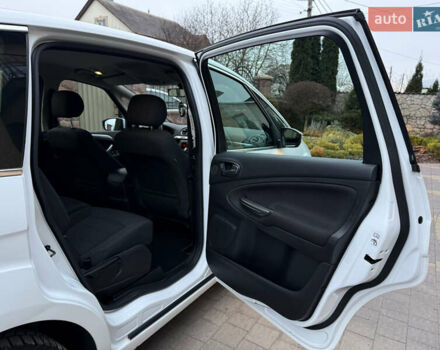 Белый Форд С-Макс, объемом двигателя 2 л и пробегом 176 тыс. км за 10346 $, фото 70 на Automoto.ua