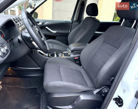 Белый Форд С-Макс, объемом двигателя 2 л и пробегом 176 тыс. км за 10346 $, фото 33 на Automoto.ua