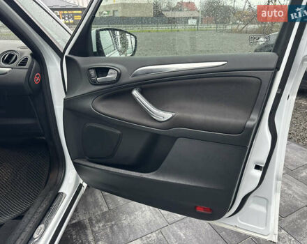 Білий Форд С-Макс, об'ємом двигуна 2 л та пробігом 198 тис. км за 10200 $, фото 47 на Automoto.ua