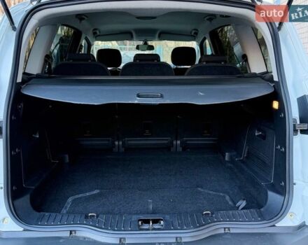 Белый Форд С-Макс, объемом двигателя 2 л и пробегом 252 тыс. км за 9900 $, фото 37 на Automoto.ua