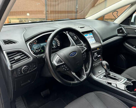 Белый Форд С-Макс, объемом двигателя 2 л и пробегом 264 тыс. км за 12000 $, фото 3 на Automoto.ua