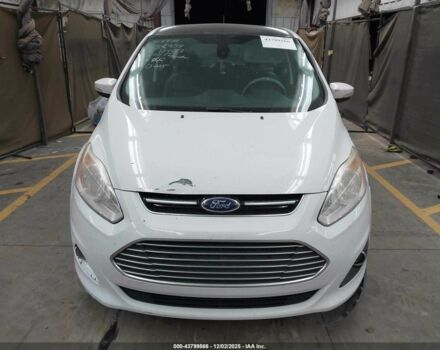 Белый Форд С-Макс, объемом двигателя 2 л и пробегом 205 тыс. км за 8999 $, фото 2 на Automoto.ua