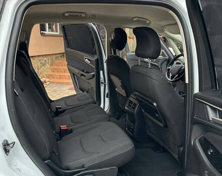 Белый Форд С-Макс, объемом двигателя 2 л и пробегом 264 тыс. км за 12000 $, фото 13 на Automoto.ua