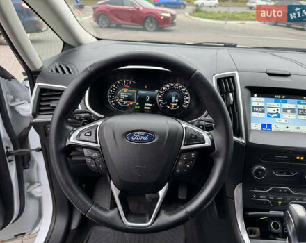 Форд С-Макс 2018 в Ровно на Automoto.ua Белый Форд С-Макс, объемом двигателя 2 л и пробегом 235 тыс. км за 19800 $, фото 4 на Automoto.ua