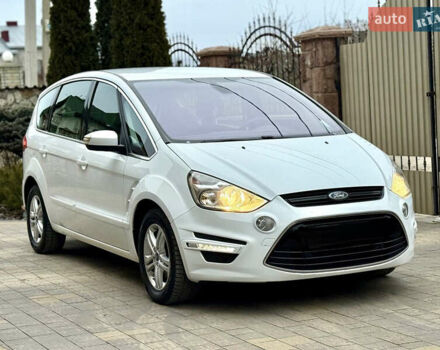 Белый Форд С-Макс, объемом двигателя 2 л и пробегом 176 тыс. км за 10392 $, фото 1 на Automoto.ua