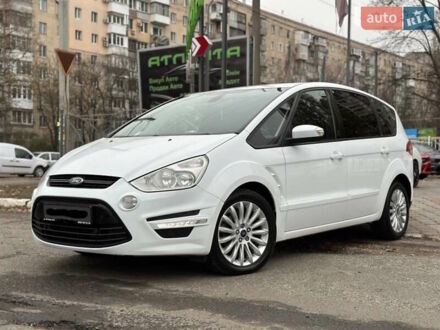 Білий Форд С-Макс, об'ємом двигуна 2 л та пробігом 252 тис. км за 9800 $, фото 1 на Automoto.ua