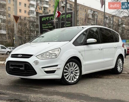Белый Форд С-Макс, объемом двигателя 2 л и пробегом 252 тыс. км за 9800 $, фото 1 на Automoto.ua