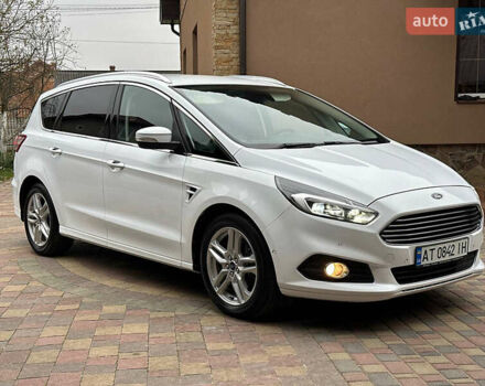 Белый Форд С-Макс, объемом двигателя 2 л и пробегом 264 тыс. км за 12000 $, фото 1 на Automoto.ua