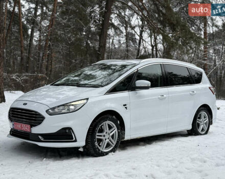 Белый Форд С-Макс, объемом двигателя 2 л и пробегом 147 тыс. км за 18900 $, фото 1 на Automoto.ua