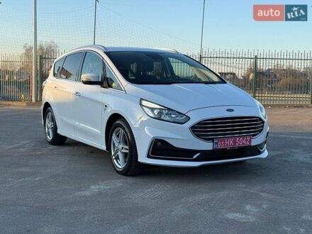 Белый Форд С-Макс, объемом двигателя 2 л и пробегом 147 тыс. км за 17999 $, фото 1 на Automoto.ua