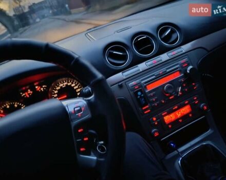 Бежевый Форд С-Макс, объемом двигателя 2 л и пробегом 336 тыс. км за 5900 $, фото 11 на Automoto.ua