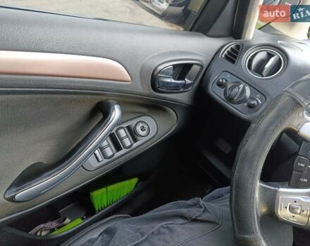 Бежевый Форд С-Макс, объемом двигателя 2 л и пробегом 336 тыс. км за 5900 $, фото 24 на Automoto.ua