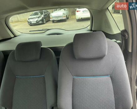 Форд С-Макс 2006 у Одесі на Automoto.ua Чорний Форд С-Макс, об'ємом двигуна 1.75 л та пробігом 392 тис. км за 5200 $, фото 8 на Automoto.ua