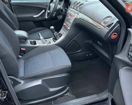 Черный Форд С-Макс, объемом двигателя 2 л и пробегом 207 тыс. км за 5912 $, фото 5 на Automoto.ua